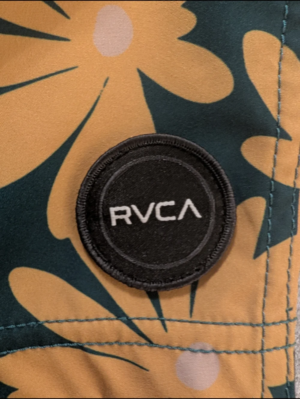 RVCA Swim Trunks Mens Medium Green Yellow Floral Daisy Boardshorts Shorts M